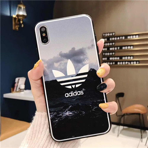 Adidas ブランド iphone 12/12 pro/12 mini/12 pro max/11/11 pro/11 pro max/se2ケース スポーツ風 クローバー 景色プリント アディダス トレフォイル 三つ葉 アイフォン