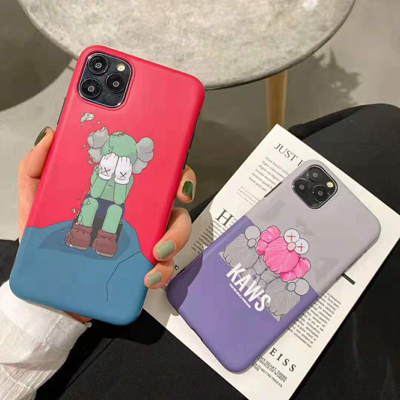 KAWS iphone 12 mini/12 pro max/11 pro max/se2ケース 可愛い カウズ キャラクター ブランド 漫画風 iPhone X/XS/XRケース 個性 カラー 面白い お洒落 四角保護