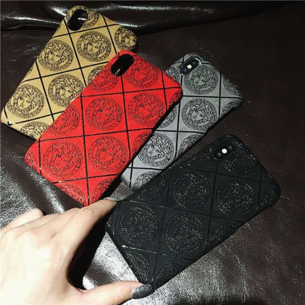 ヴェルサーチ ブランド Iphone12mini/12pro maxケース かわいい セレブ愛用 Versace 激安 モノグラム メデューサ柄 iPhone11/11pro/11pro Max/SE2ケース 安い アイフォンx/xs/xr/8/7/6カバー ファッション メンズ レディース