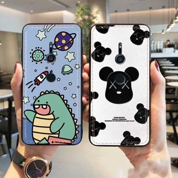 KAWS iPhone11/11 pro/11 pro max/se2ケース ジャケット型 皮革 全機種対応 Xperia 1 II/10 II/8/5/1ケース 猫柄 Galaxy S20+/s20ケース 激安 huawei p30/mate 30 proケース 耐衝撃 アイフォンxr/x/xs/8/7カバー 高級感 OPPO F3/Reno4ケース かわいい メンズ レディーズ