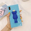 KAWS iphone x/xr/xr max/xs/xs max/se2ケース 個性 カウズ インスタ風 3D柄 かわいい 四角ヒット防止 矩形型 シリコン 浮彫デザイン スタンド機能 アイフォン8/7/6カバーおしゃれ 男女通用