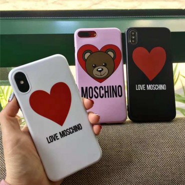 Moschino 熊プリント iphone 12 pro/12 mini/12 pro max/11/11 pro/11 pro maxケース ブランド モスキーノ テディベア ハート柄 iPhone 12/X/XS/XRスマホケース ジャケット型 芸能人愛用 耐衝撃 アイフォンse2/x/xs/xr/8/7/6/6sカバー レディース