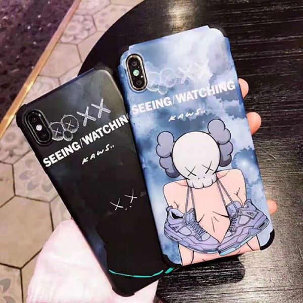 Kaws ブランド iphone12/12 pro/12 mini/12 pro max/11 pro max/se2ケース カウズ  かわいい 個性 ins風 キャラクター 潮流 人気 iPhone X/XS/XRケース ジャケット型  耐衝撃 アイフォン7/8ケース ファッション メンズ レディーズ