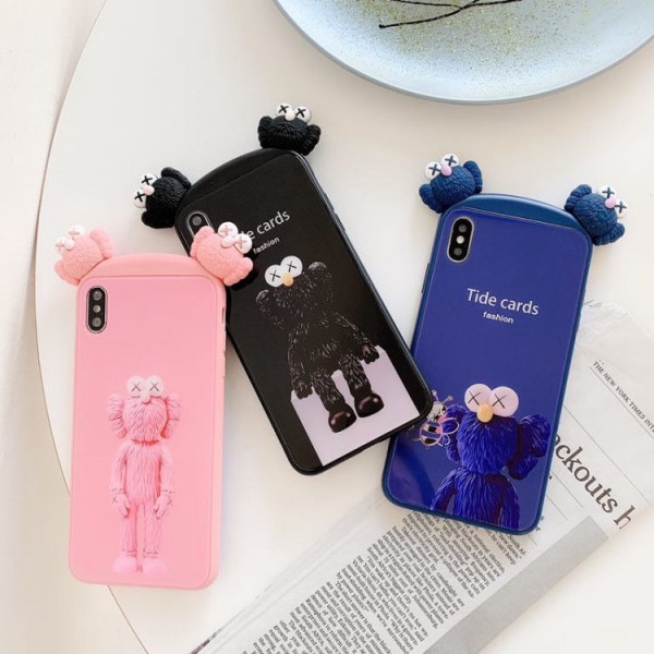 kaws iphone 12/12 pro/12 max/12 pro max/11 pro max/se2ケース おしゃれ カウズ 立体柄 背面ガラス Huawei p30/p30 pro/p20/p20 pro/mate30/mate30 pro/mate20/mate20 proケース シリコンケース OPPO R15/R17 Proケース 四角保護 アイフォンx/xs/xr/8/7/6カバー レディーズ