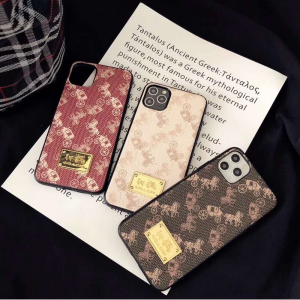 Coach ブランド iphone 12/12 pro max/11/11 pro max/se2ケース キャリッジ柄 コーチ 女性向け iphoneケース おしゃれ ブランド 金属板 ペアお揃い アイフォン12 pro/12 mini/11pro/xs/x/xr/xs max/8/7 plusケース 人気 レディーズ