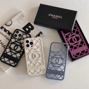 Chanel アイフォン14/14pro maxスマホケース 中空デザイン シャネル iPhone14max/13proケース ブランド 創意 iphone13pro max/13ケース 通気性抜群 IPHONE12proケース ココマーク アップル11PRO/11カバー  滑り止め レディース