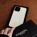 ブランドIPHONE 14pro/14Plusケースシャネル 可愛い chanel アイファン14promax/14スマホカバー ツバキ柄 エンボス加工 iphone13Pro max/13Pro革カバー 滑り止め iphone 12mini/12pro /12ケース 美しい レディース 衝撃吸収