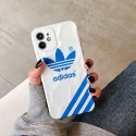 スポーツ ブランド adidas アイフォン13pro max/13pro/13スマホカバー 特殊 でこぼこ紋 アディダス iphone12/12pro/12pro maxケース マット調 おしゃれ 経典ストライプ IPHONE11pro max/11pro/11ケース 衝撃吸収 ファッション 耐久性 メンズ レディース