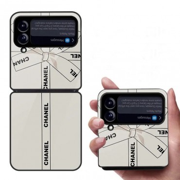 シャネル/CHANEL ブランド Galaxy Z Flip3 5Gスマホケース 折り畳み式 携帯カバー 玻璃 蝶結び柄 かわいい ギャラクシーzflip3（SM-F7110）フルカバー 男女兼用 シンプル 高級感 スムーズ