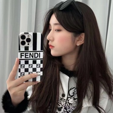 Fendi ブランド iPhone14/14proスマホカバー ハード 耐衝撃 フェンディ アイフォン14promax/14plusケースメンズ iphone13/13proケース オシャレ 高品質 IPHONE12pro max/12proケース 簡約 フィット 軽量 放熱性抜群 レディース