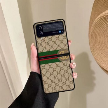 GUCCI GALAXY Z FLIP4スマホケース 定番デザイン ブランド ギャラクシー Z Flip3ケースグッチ 薄型 軽量 Samsung z flip4/flip3スマホカバー 指紋防止 ファッション 高品質 メンズ レディース 滑り止め 耐衝撃