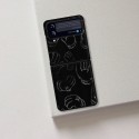 Kaws ブランド Galaxy Z Flip4 5Gケース 個性 黒白漫画の柄 カウズ サムスンGALAXY Z FLIP3携帯カバー 男女兼用 ギャラクシー z flip4ケース PU&TPU 2重構造 おしゃれ カッコいい 衝撃に強い 便利 実用ケース