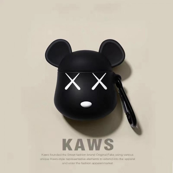 カウズ ブランド  AirPods 3ケース かわいい 熊キャラクター KAWS エアポーズプロケース 個性 カバー  人気 カラビナ付き シリコン AIRPODS 第一世代 第二世代 保護ケース 紛失なし 流行り ファッション