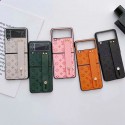 louis vuitton サムスンZ FLIP4ケースブランド 型押し柄 ルイヴィトン Samsung Z Flip3携帯カバー 滑り止め ギャラクシーz flipケース ハンドベルト GALAXY Z Flip3ケース 耐久性 多機能性 オシャレ 軽量 メンズ