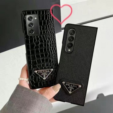 プラダ 高品質 Galaxy Z FOLD4 スマホケース 贅沢レザー Prada ギャラクシー Z Fold3携帯カバー 華やかな鰐紋 ハイブランド Samsung z fold2/foldケース 落下保護 おしゃれ 簡約 ビジネス メンズ 軽量 ファッション