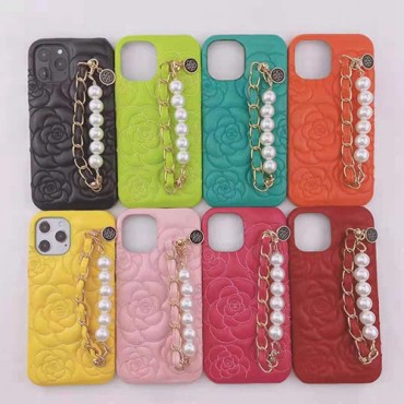 シャネルブラ ンド iphone13/12 pro max/11 pro max/se2ケース 高級レザー iphone 12Pro /11pro/xs max/8 plusケース 精緻 刺繍 ツバキ CHANEL アイフォン 12mini /11/xs /7 plus/8ケース ベルト付き パール飾り 美しい レディース向け