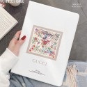 ブランドグッチ コラボ ディズニー iPad Pro 11インチ（1/2世代）ケース 手帳型 保護カバー gucci 革製 アイパッドミニ 1/2/3/4/5 ケース かわいい ミッキーマウス柄 美しい 花柄 iPad air1/2/3/4ケース スタンド可能 iPad 5/6/7/8ケース 使用 やすいレディースオシャレメンズ