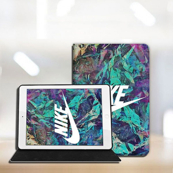 NIKE ブランド ipad pro 2021/8/air4 12.9/11inchesケース スウッシュ柄 iPad mini 4/5カバー ナイキ ipad 5/6 9.7インチ 2020 激安 全機種対応 個性 モノグラム ダミエ アイパッド 6/5/4/3/2ケース 手帳型アイパッド プロ2020ケース 激安 オーダーメイド メンズ レディース